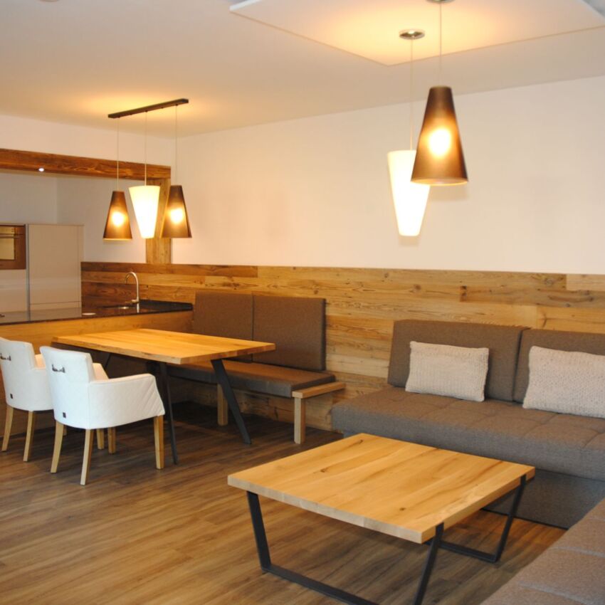 Wohnbereich im Apartment Horberg im Schrofenblick Alpen Resort