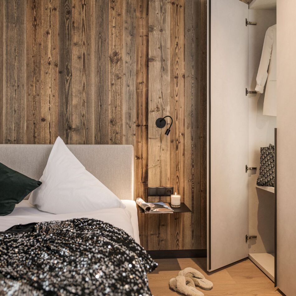 Doppelbett im Apartment Penken im Schrofenblick Alpen Resort