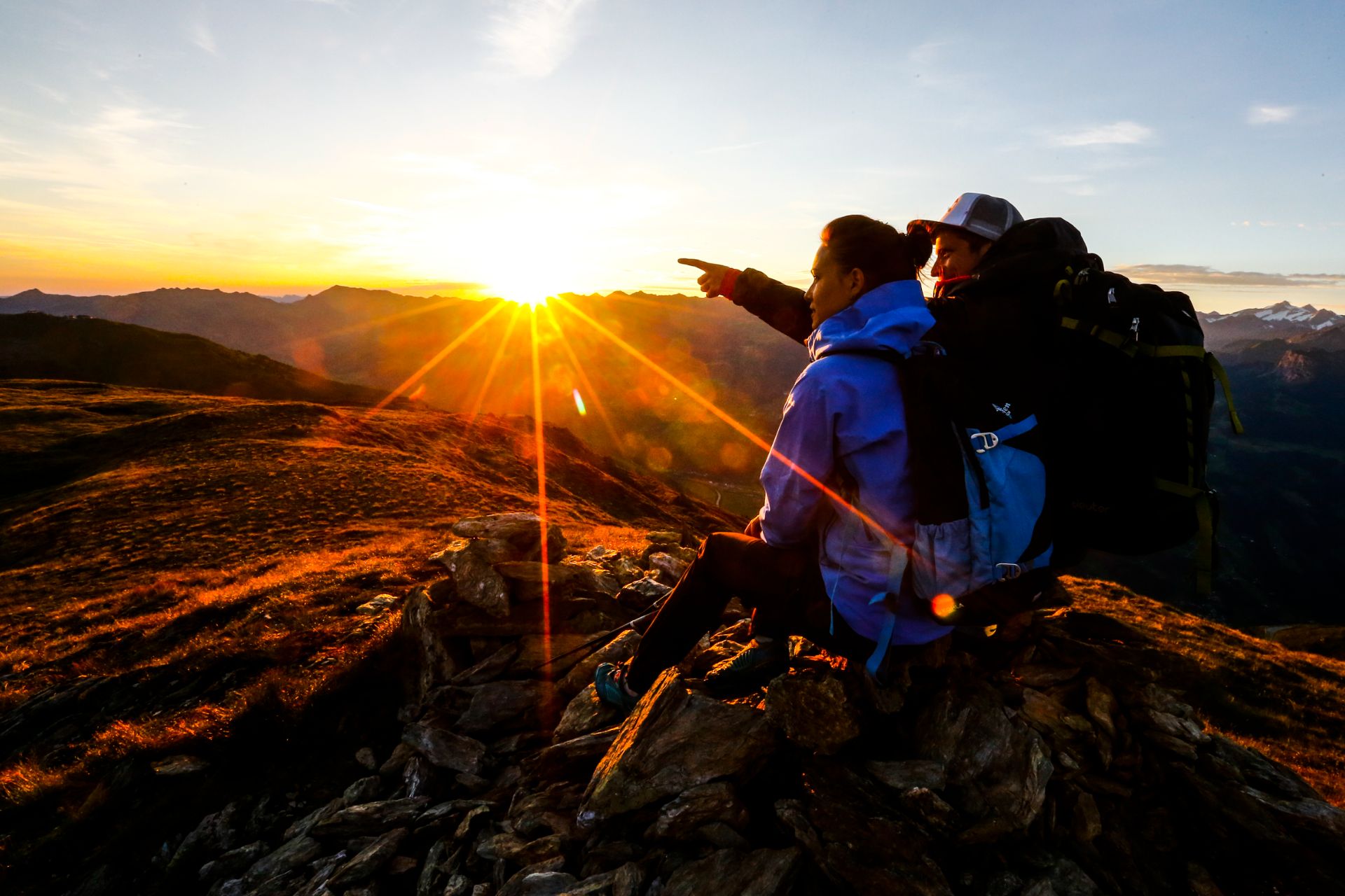 Sonnenaufgangswanderung in der Ferienregion Mayrhofen-Hippach